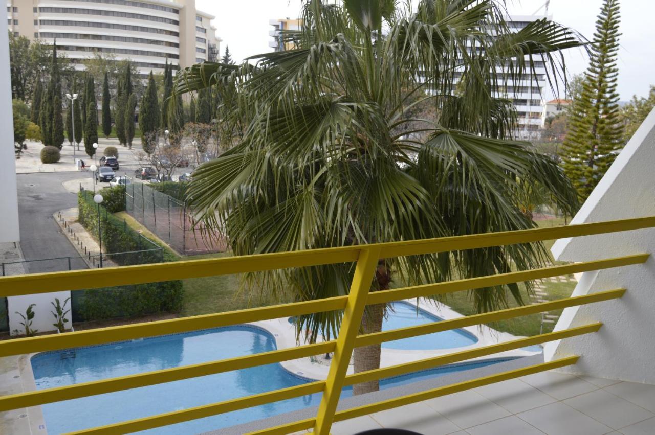 Apartamento próximo da Marina Vilamoura c/piscina e estacionamento Exterior foto