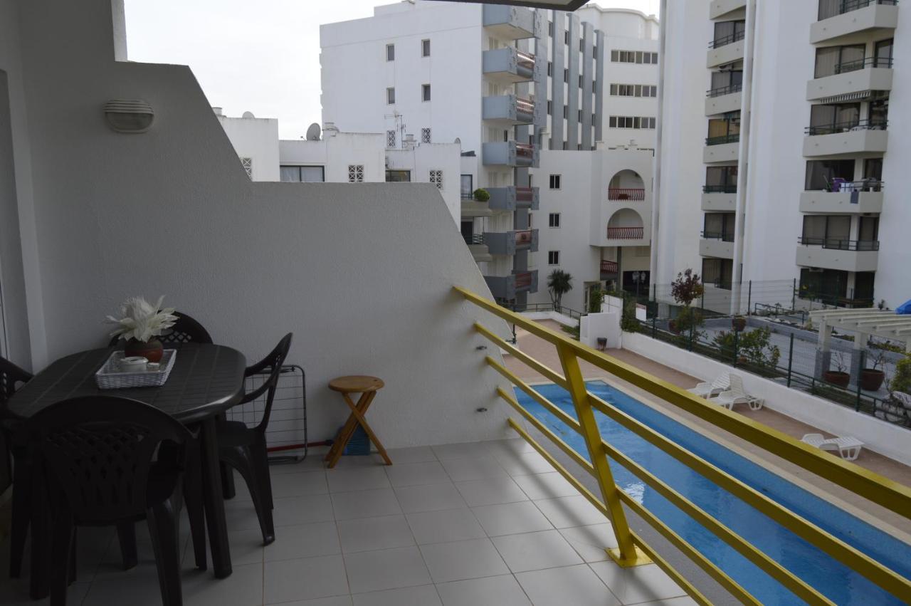 Apartamento próximo da Marina Vilamoura c/piscina e estacionamento Exterior foto