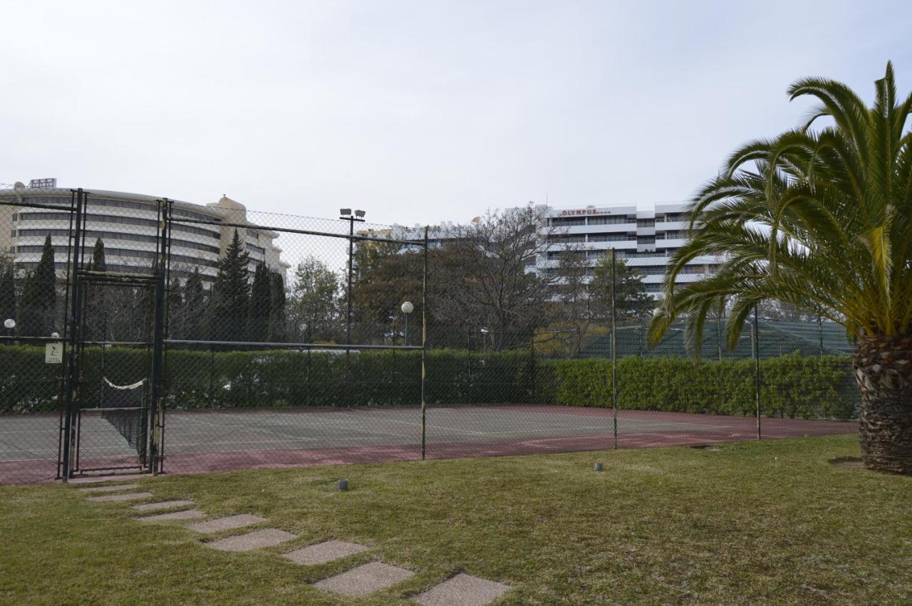 Apartamento próximo da Marina Vilamoura c/piscina e estacionamento Exterior foto